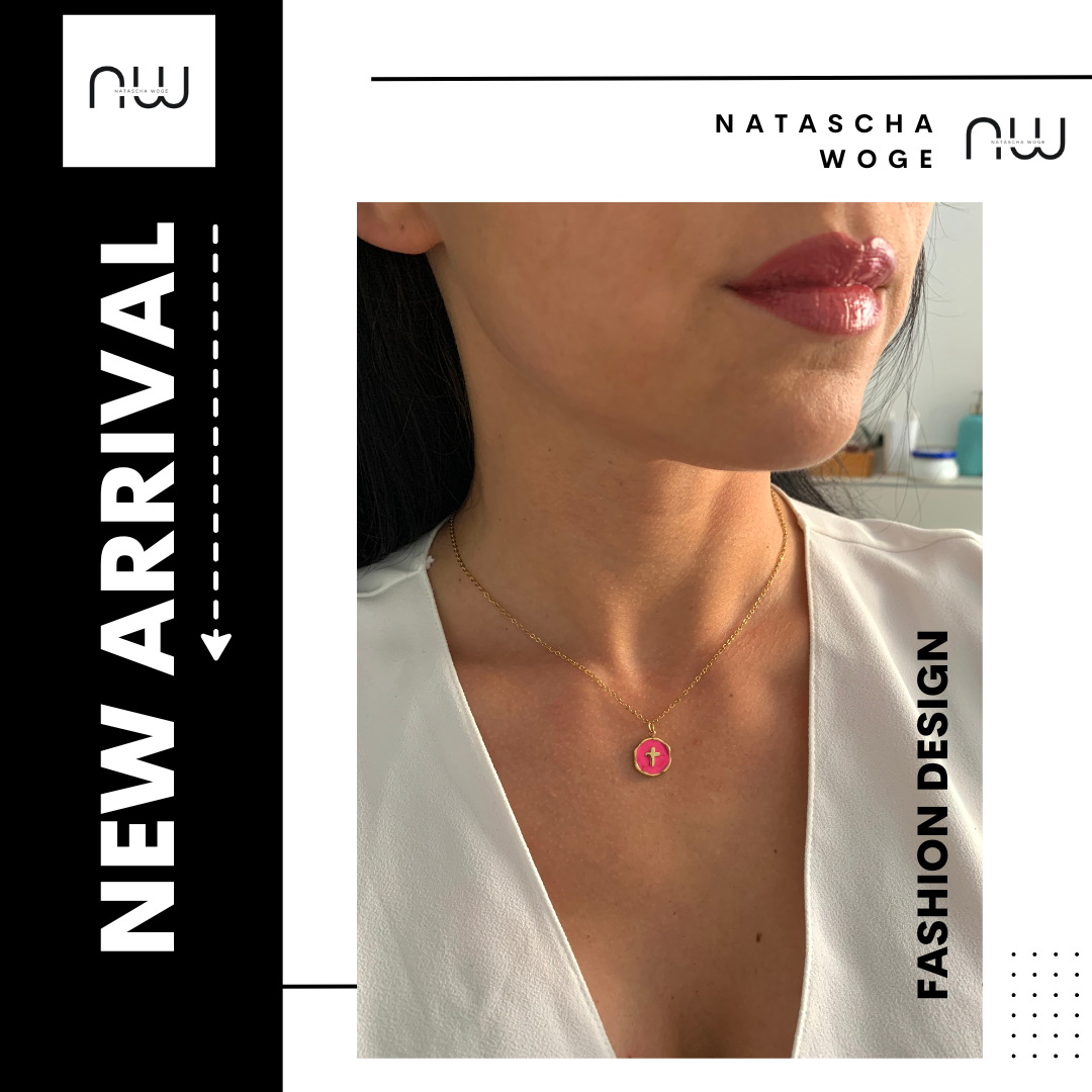 Kreuz Halskette mit pinkem Anhänger – Edelstahlschmuck in Gold – Natascha Woge®