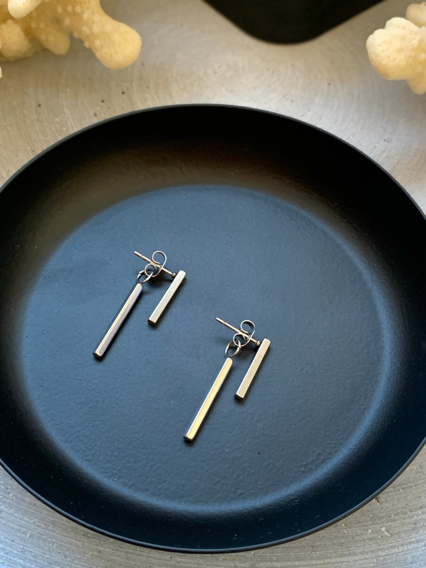 Edelstahl doppelte Stab Ohrringe Silber oder Gold – minimalistisch & wasserfest – NataschaWoge®