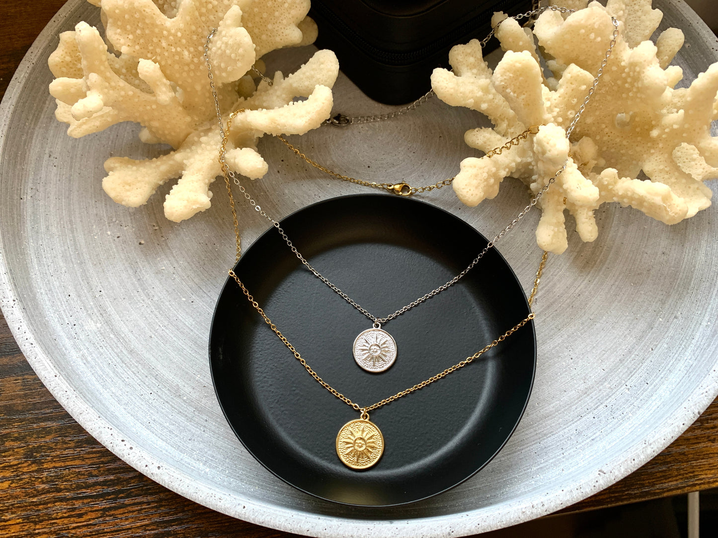 Sonnen Halskette – minimalistische Münzenkette aus Edelstahl in Gold oder Silber – Natascha Woge®