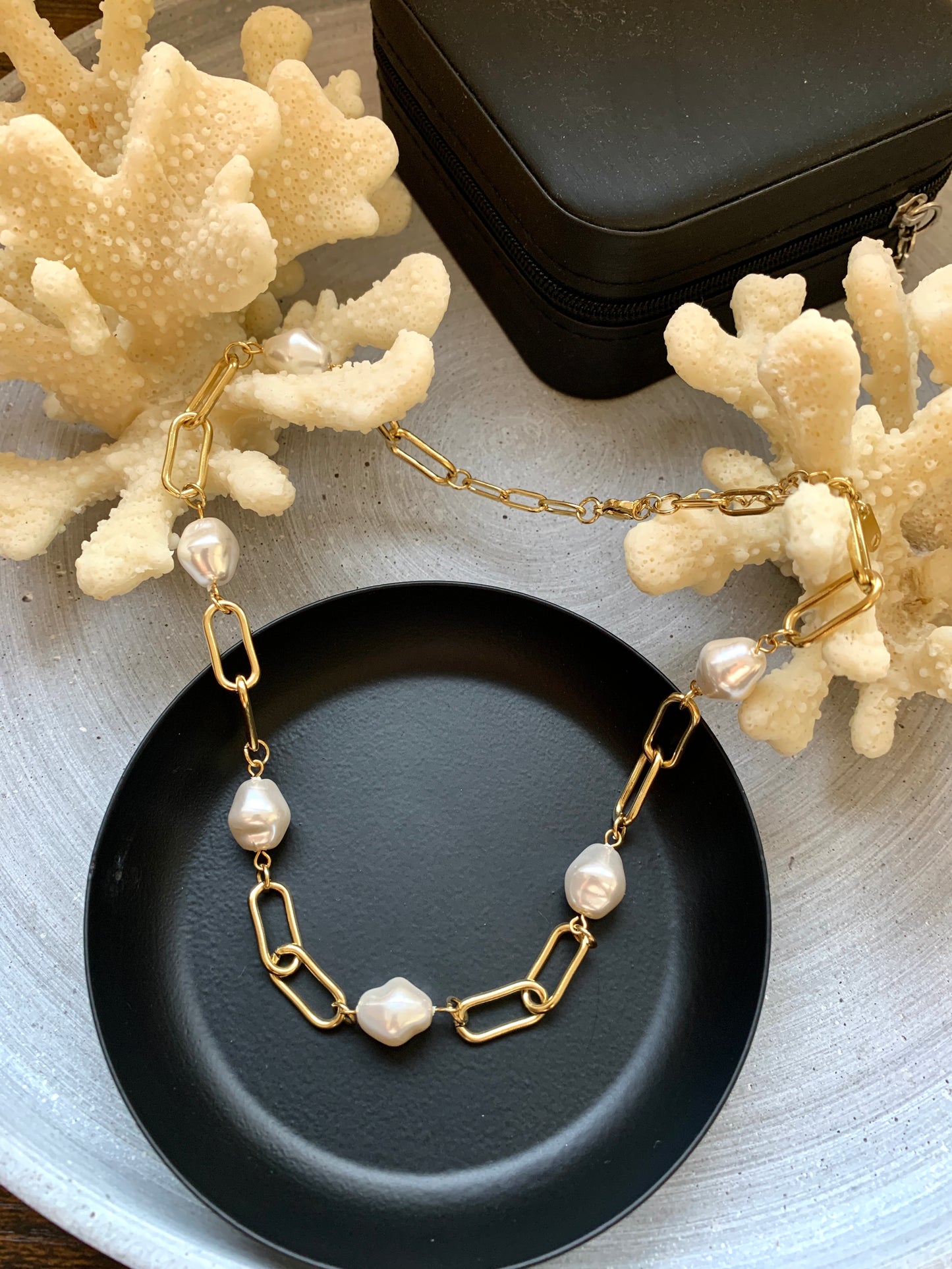 Minimalistische Perlen Halskette – Edelstahlschmuck in Gold oder Silber – Natascha Woge®