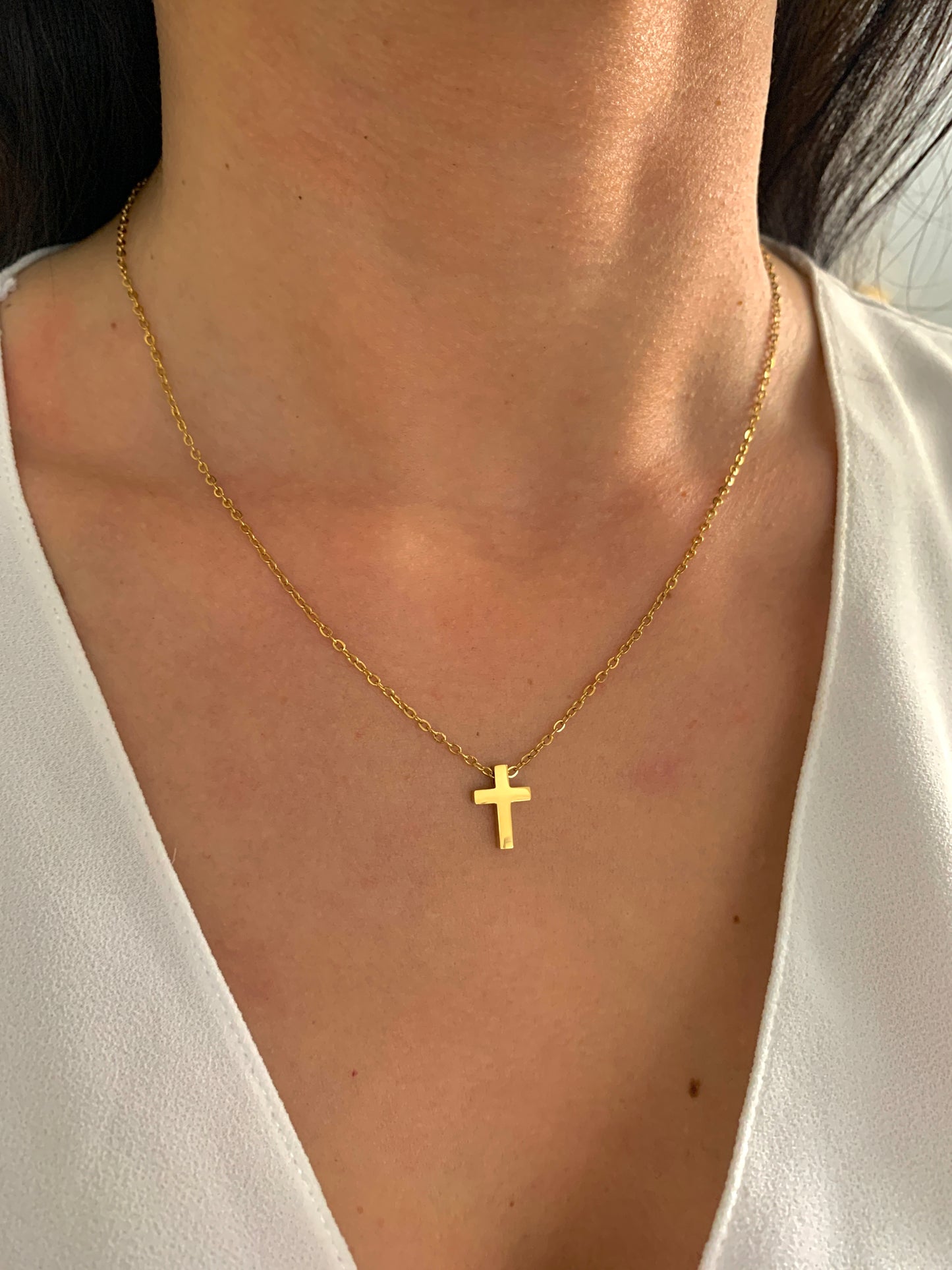 Mini Kreuz Halskette – dezenter Edelstahlschmuck in Gold oder Silber – Natascha Woge®