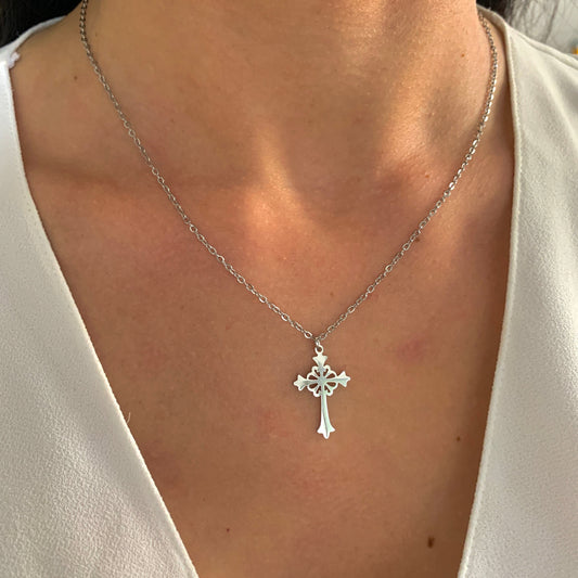Kreuz Halskette – dezenter Edelstahlschmuck in Gold oder Silber – Natascha Woge®