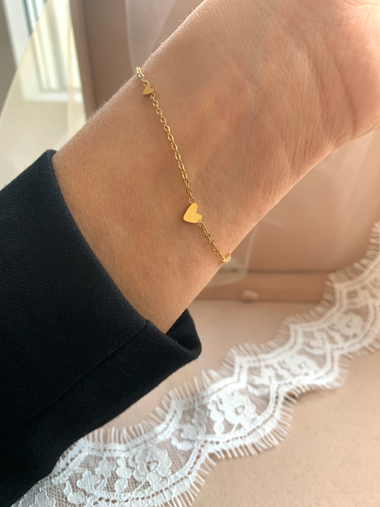 3 Herz Armband – minimalistischer Edelstahlschmuck mit 18K Vergoldung – Natascha Woge®