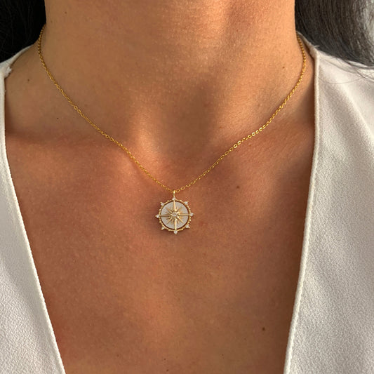 Stern Halskette mit Perlmutt-Optik – minimalistischer Edelstahlschmuck in Gold – Natascha Woge®