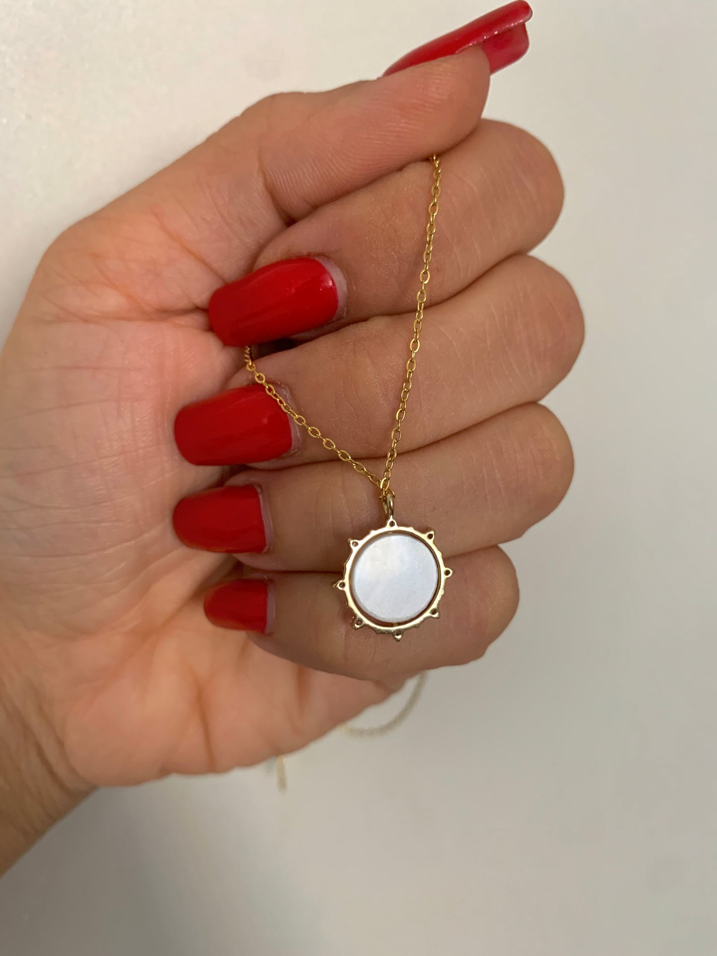 Stern Halskette mit Perlmutt-Optik – minimalistischer Edelstahlschmuck in Gold – Natascha Woge®