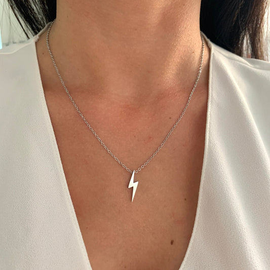 Blitz Halskette – minimalistischer Edelstahlschmuck in Gold oder Silber – Natascha Woge®