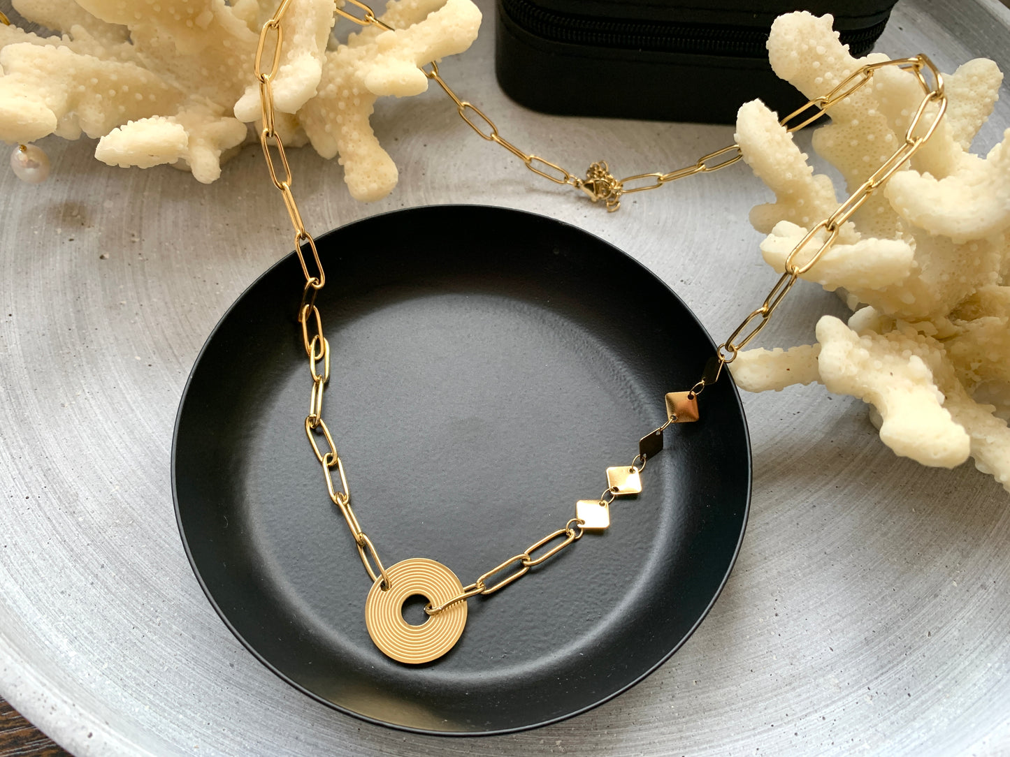 Minimalistische Disk Halskette – Edelstahlschmuck in Gold oder Silber – Natascha Woge®