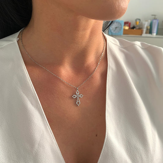 Kreuz Halskette – dezenter Edelstahlschmuck in Gold oder Silber – Natascha Woge®
