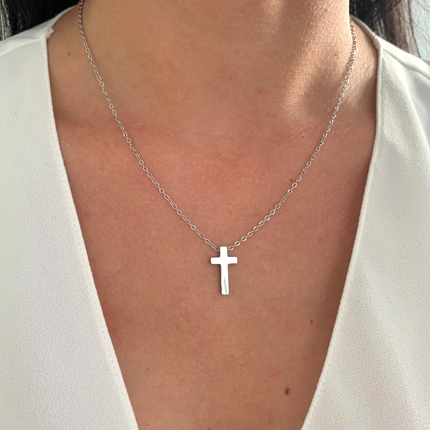 Kreuz Halskette – dezenter Edelstahlschmuck in Gold oder Silber – Natascha Woge®