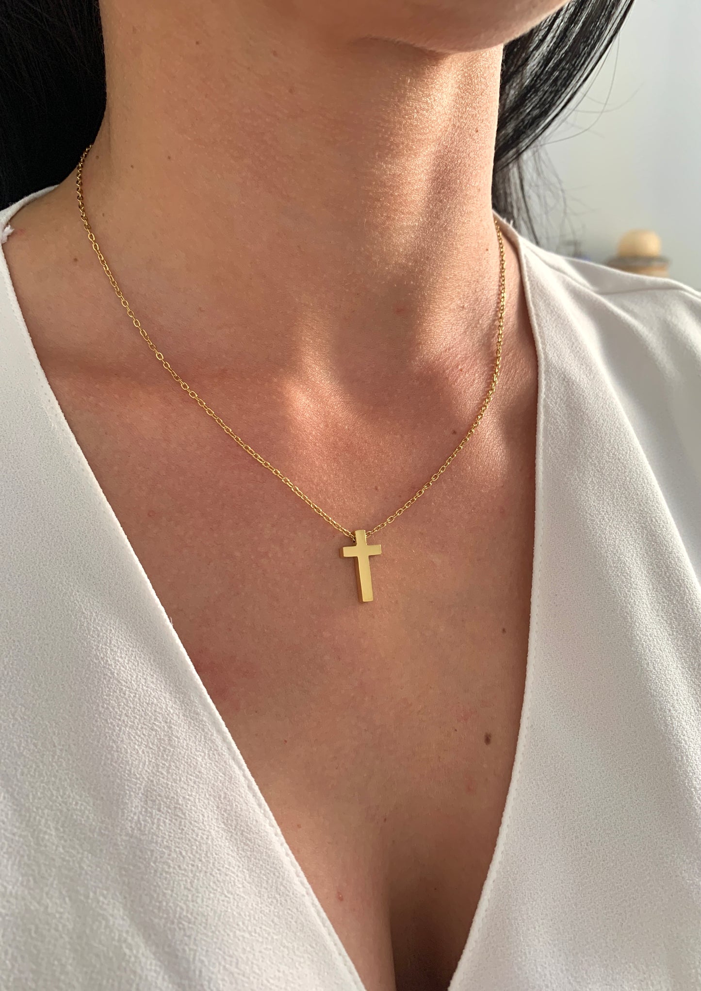 Kreuz Halskette – dezenter Edelstahlschmuck in Gold oder Silber – Natascha Woge®