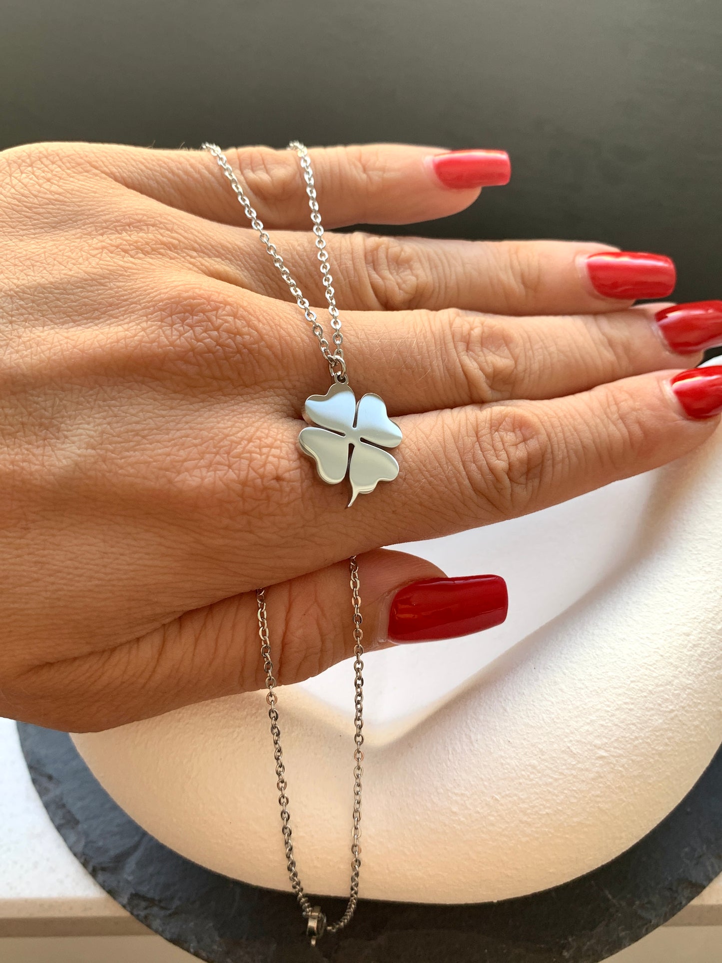 Kleeblatt Halskette – minimalistischer Edelstahlschmuck in Gold oder Silber – Natascha Woge®
