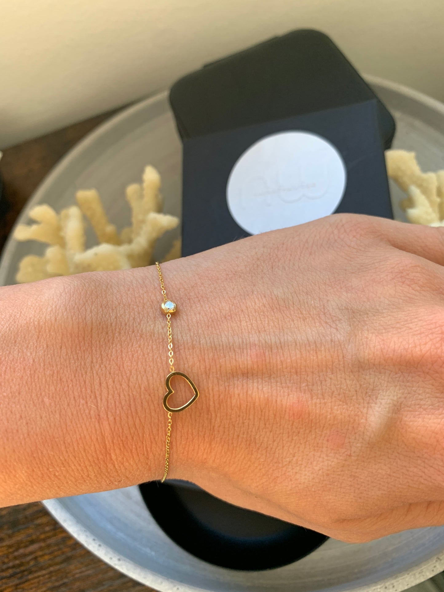 Zierliches Herz Armband – Minimalistischer Edelstahlschmuck in Gold – Natascha Woge®