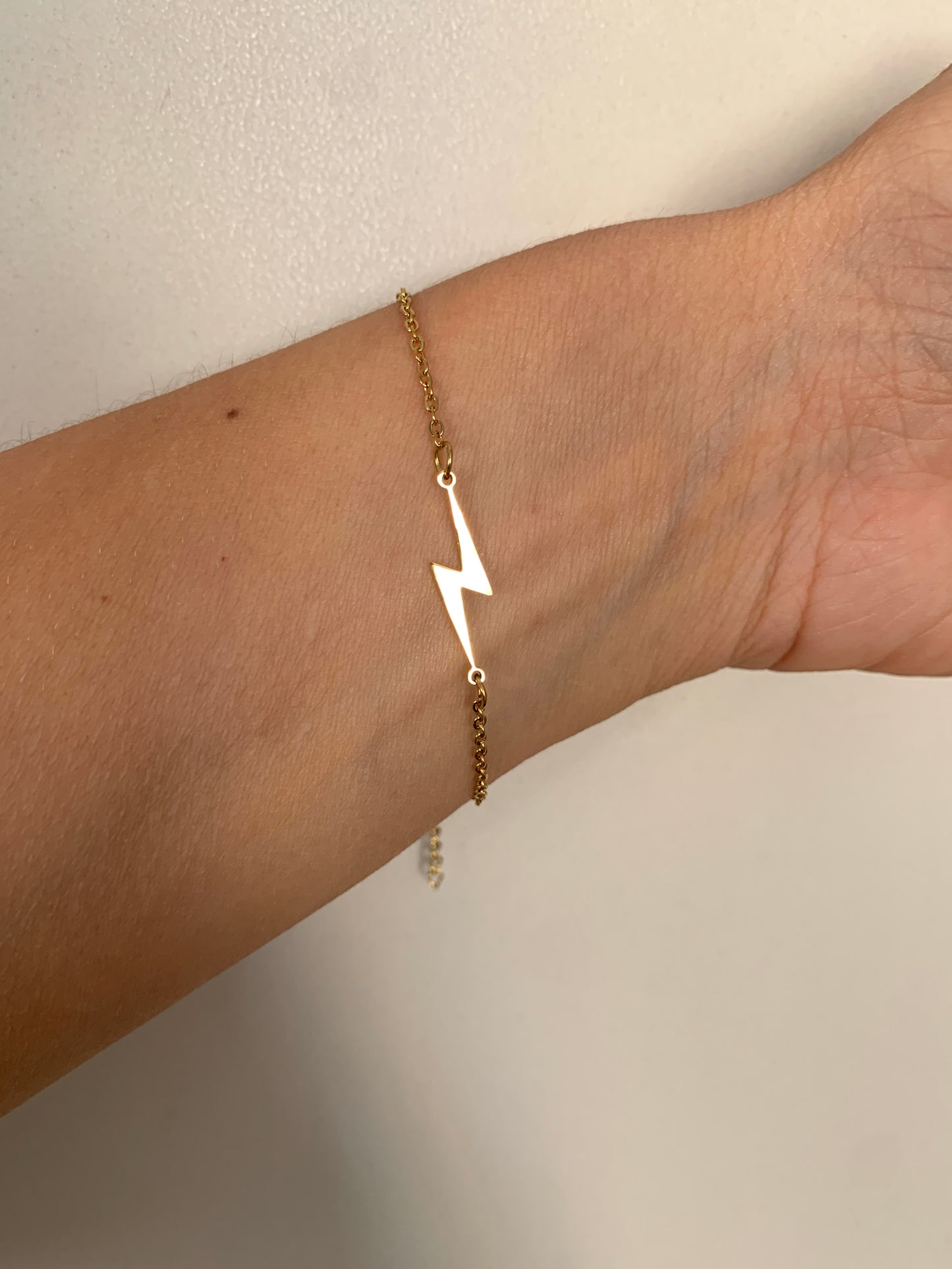 blitz-symbol-armband-edelstahl-gold-silber-modern-natascha-woge