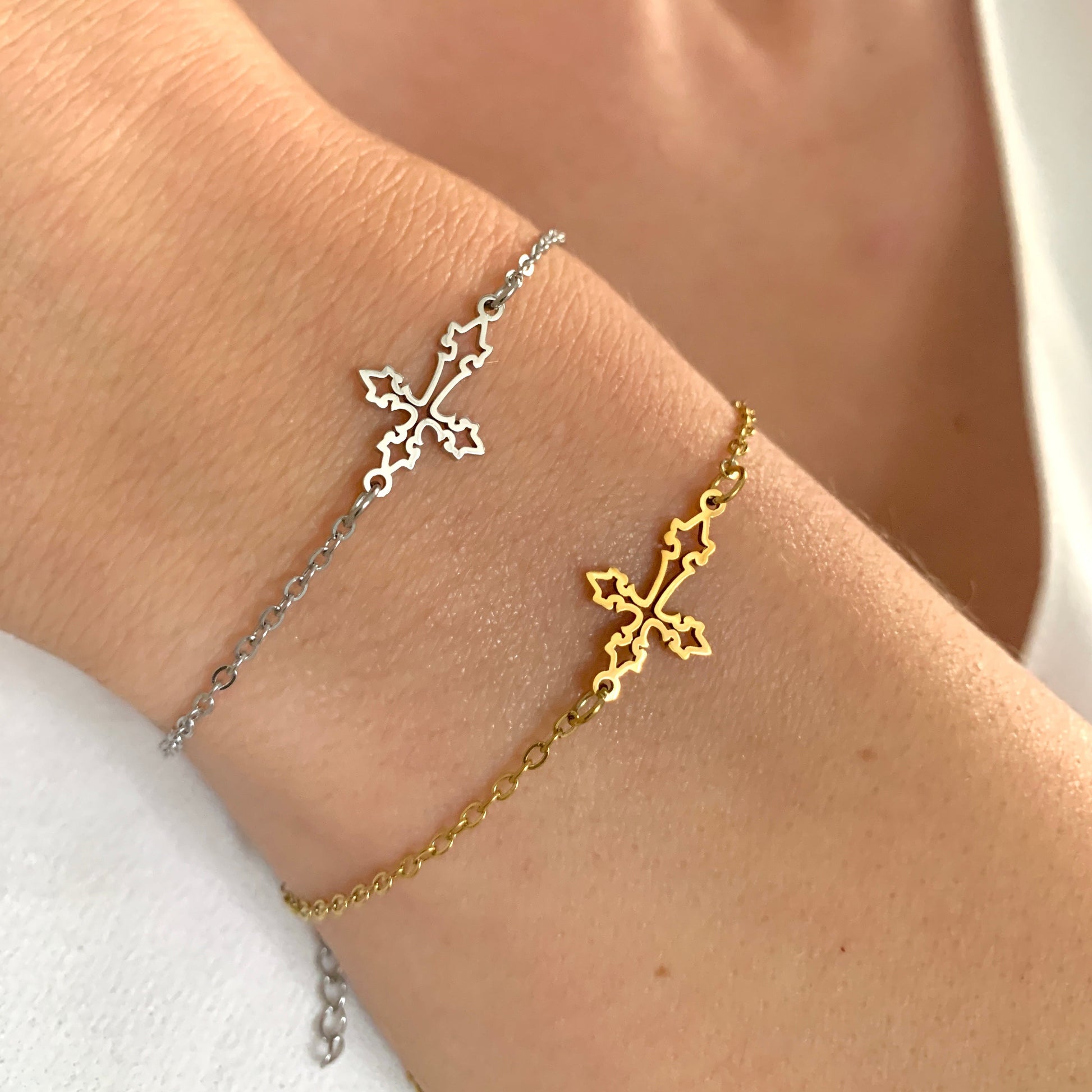 edelstahl-armband-kreuz-gold-silber-wasserfest-minimalistisch-natascha-woge