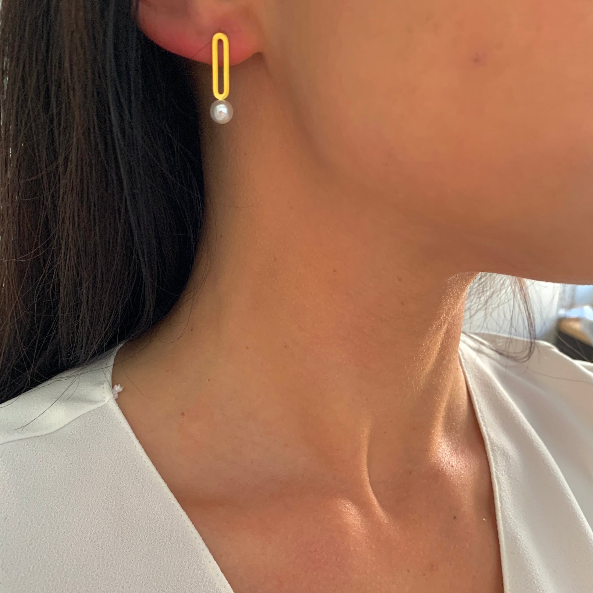 edelstahl-mini-stab-ohrringe-mit-perle-1-5cm-wasserfest