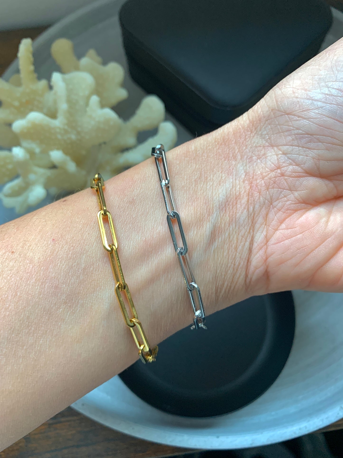 feines-damen-armband-glieder-edelstahl-gold-silber-minimal-design-natascha-woge