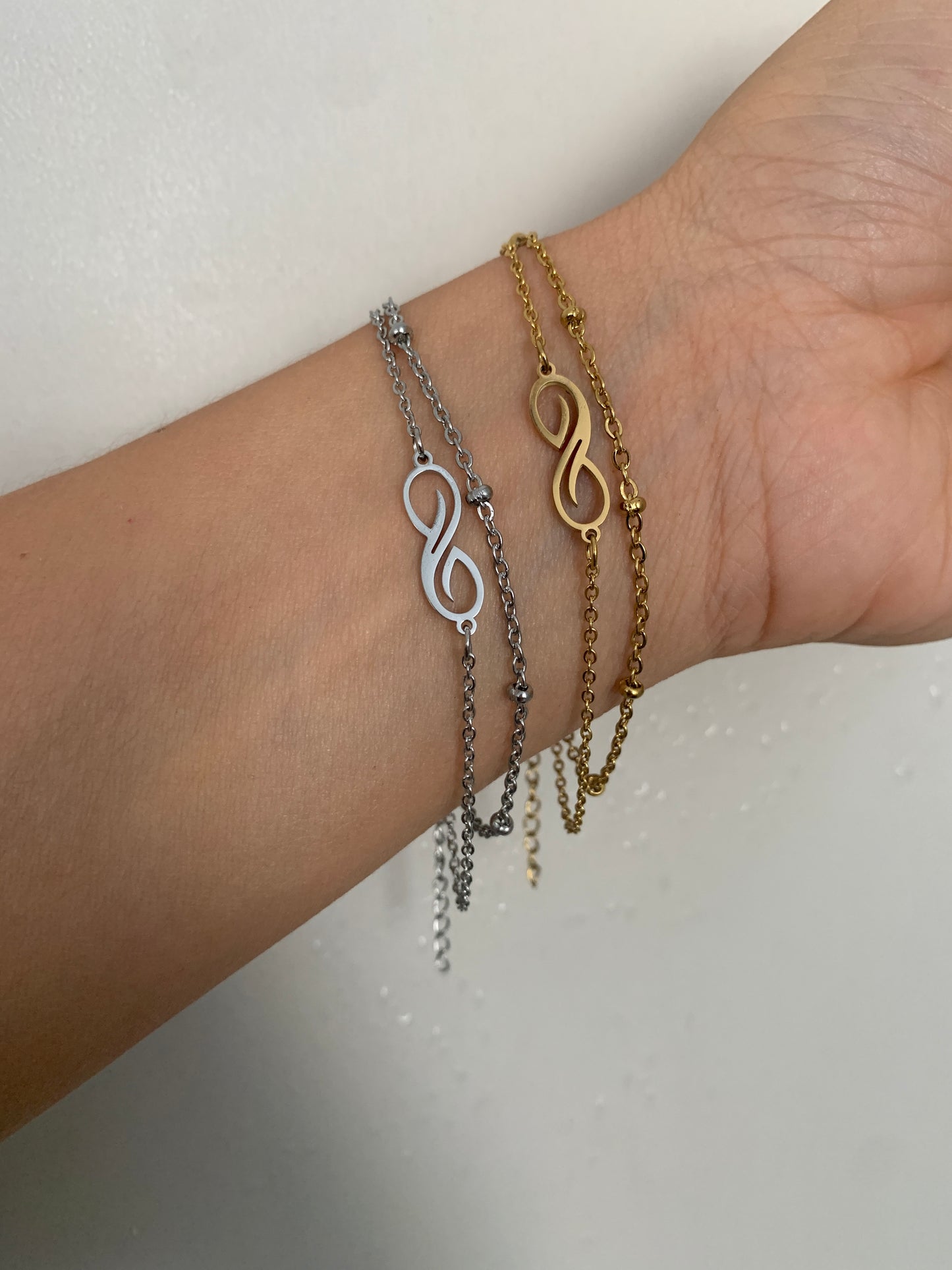 filigranes-infinity-armband-edelstahl-gold-silber-verstellbar-natascha-woge