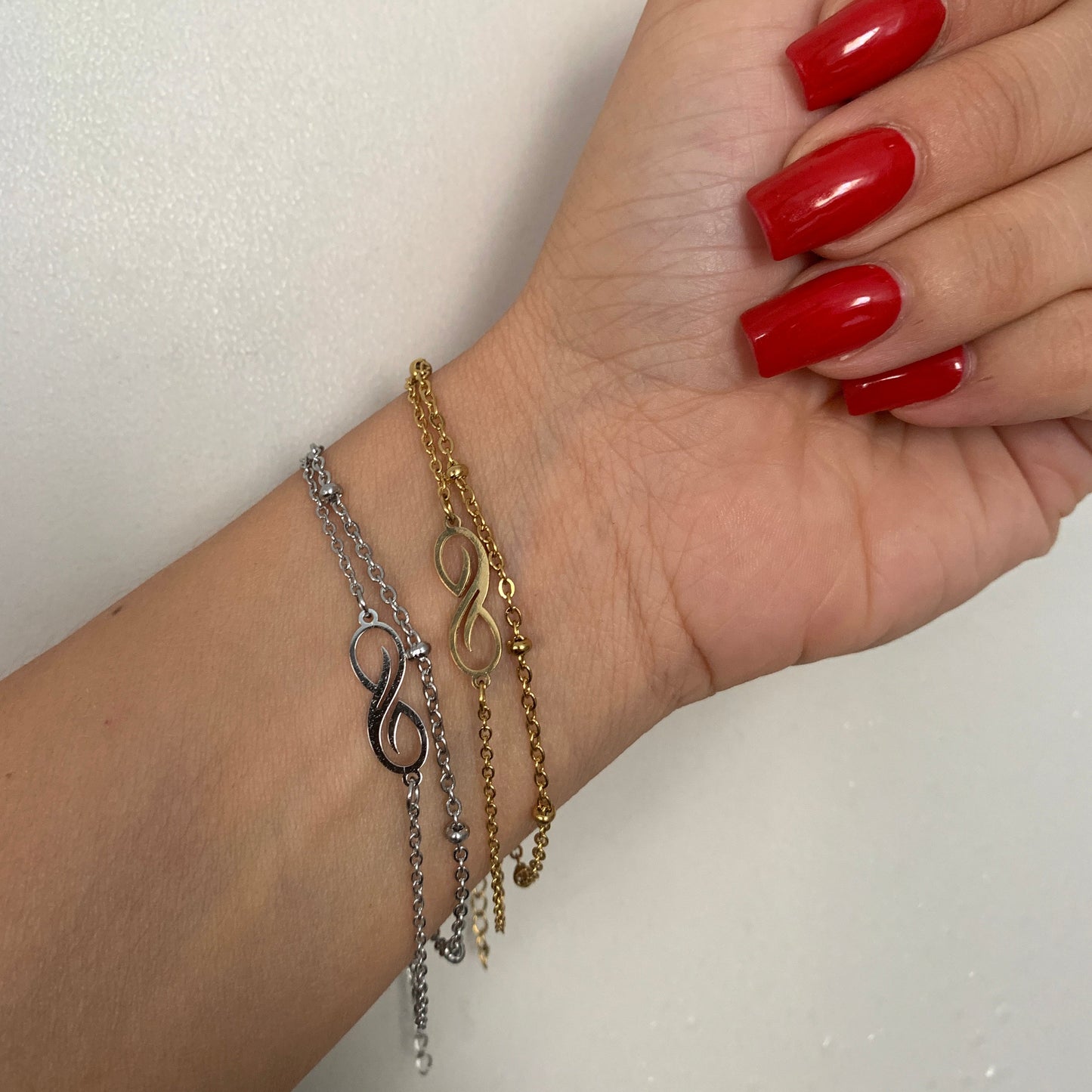 infinity-armband-edelstahl-gold-silber-wasserfest-verstellbar-natascha-woge