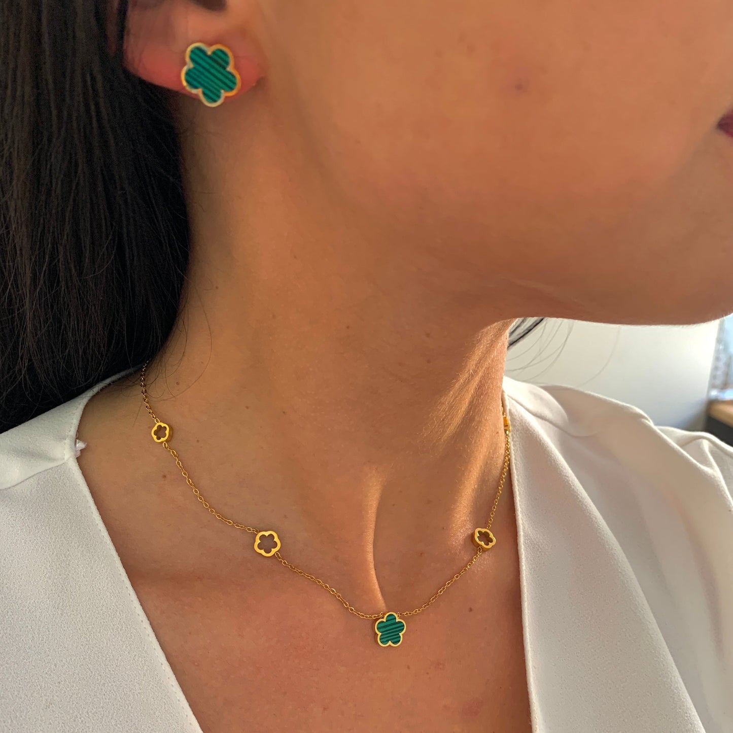 kleeblatt-ohrstecker-edelstahl-gold-gruen-damenschmuck