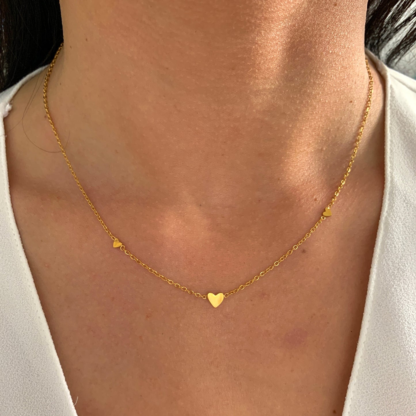 minimalistische-herz-halskette-gold-edelstahl-damen-feiner-schmuck-natascha-woge