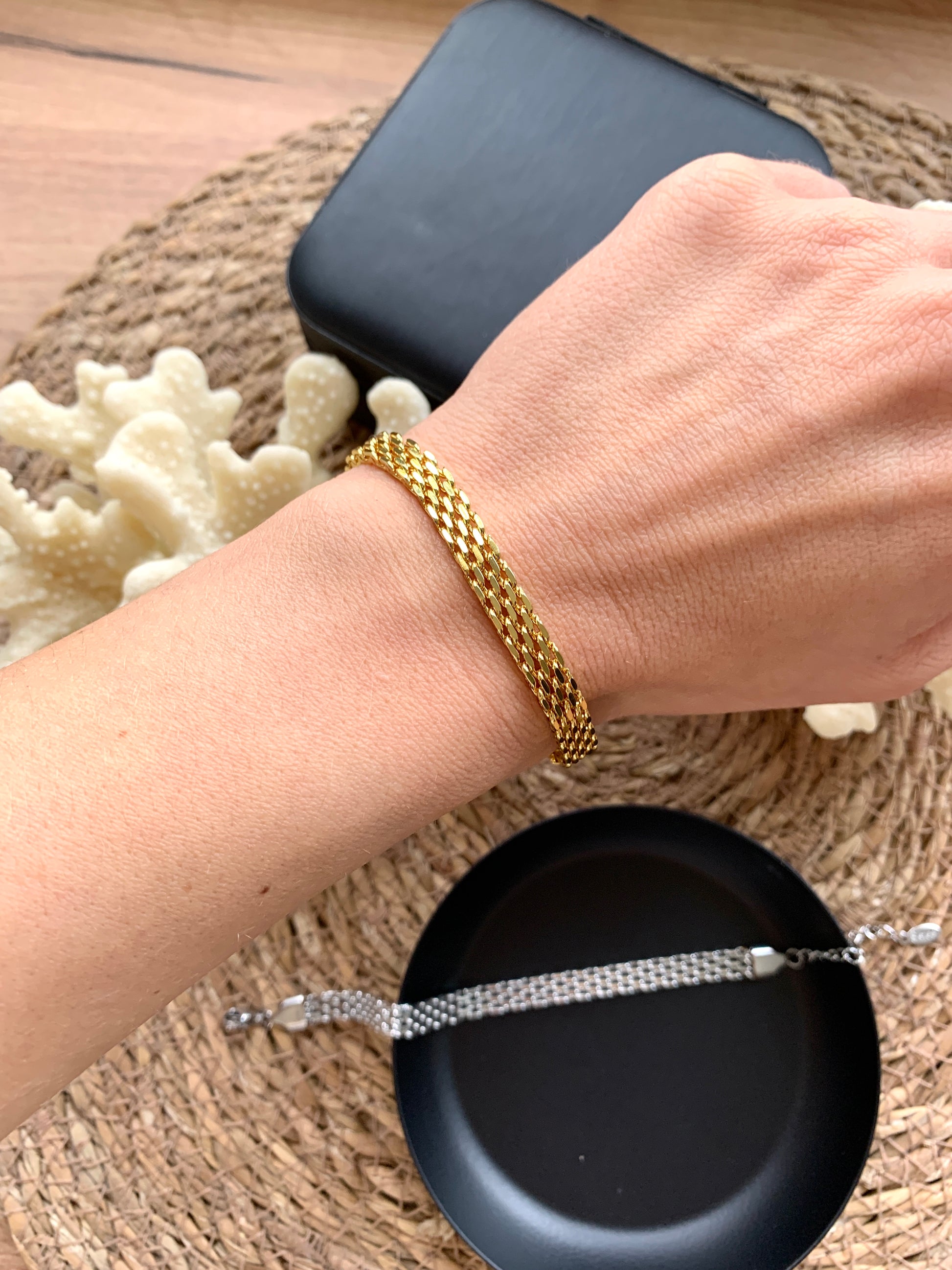 modernes-damenarmband-glieder-edelstahl-gold-silber-natascha-woge