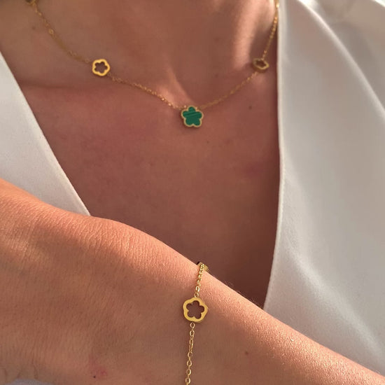 kleeblatt-ohrringe-gruen-gold-edelstahl-stecker-modern