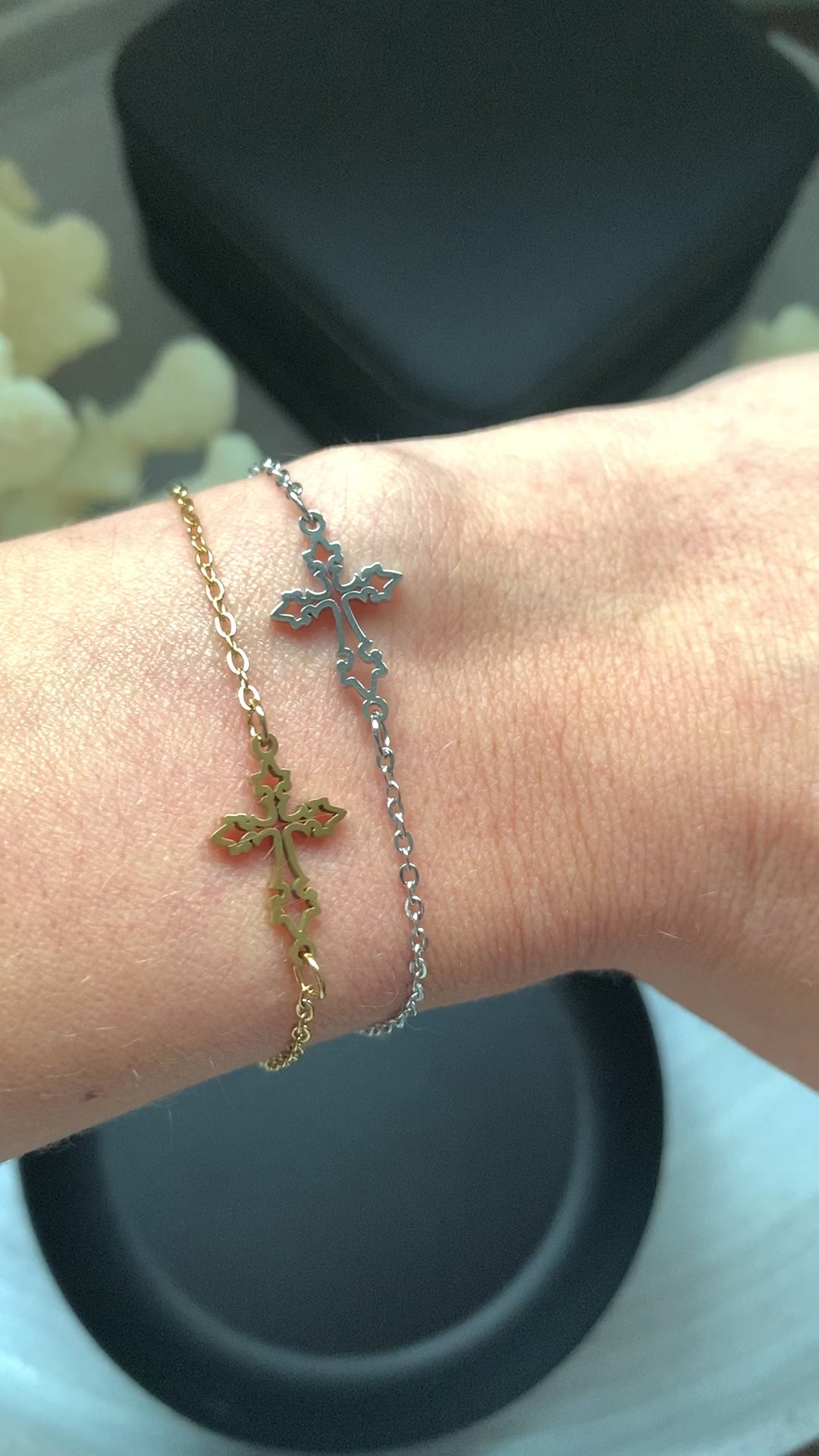 hochwertiger-edelstahlschmuck-armband-kreuz-gold-silber-natascha-woge