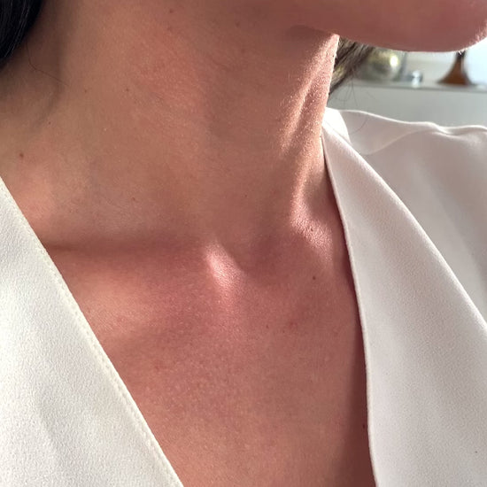 nataschawoge-huggie-creolen-sonne-edelstahl