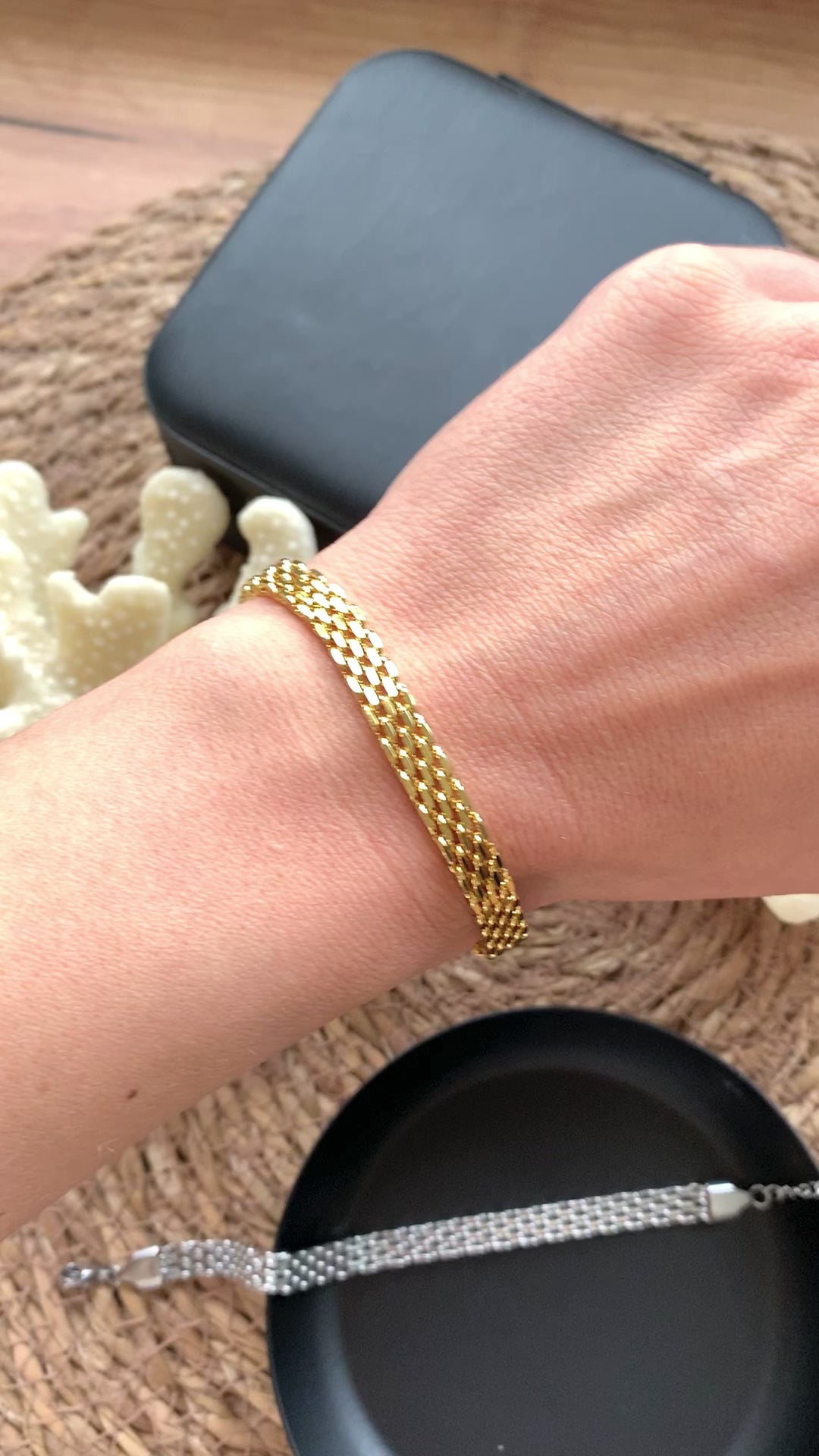 breites-gliederarmband-edelstahl-gold-silber-zeitlos-natascha-woge