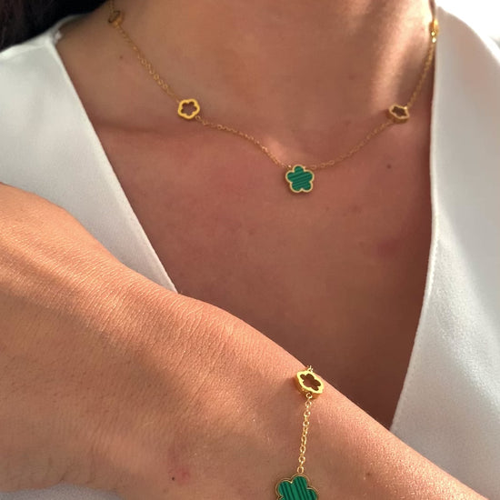 kleeblatt-ohrringe-gruen-gold-edelstahl-geschenk-fuer-sie