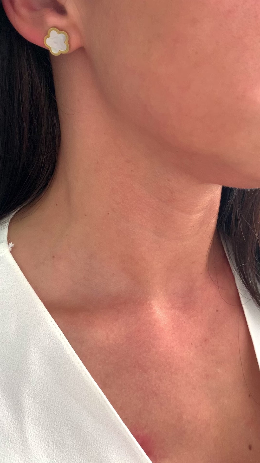 edelstahl-ohrstecker-kleeblatt-gold-perlmutt-damenschmuck