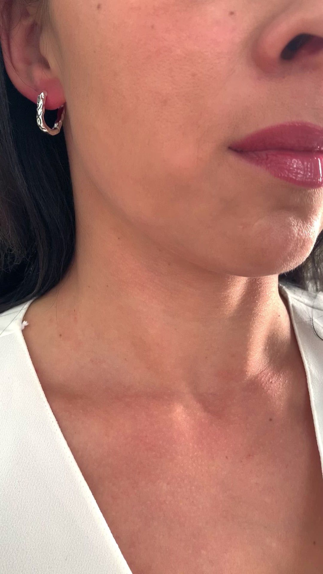 kleine-edelstahl-creolen-modern-texturiert