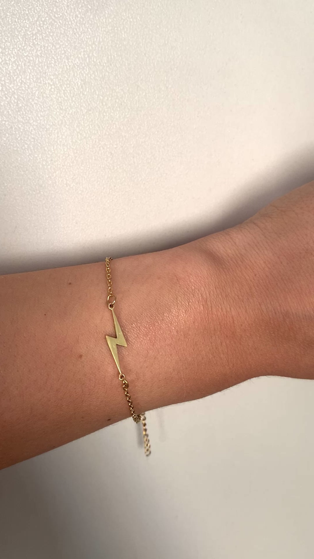 zeitloses-blitzarmband-edelstahl-gold-silber-minimal-design-natascha-woge