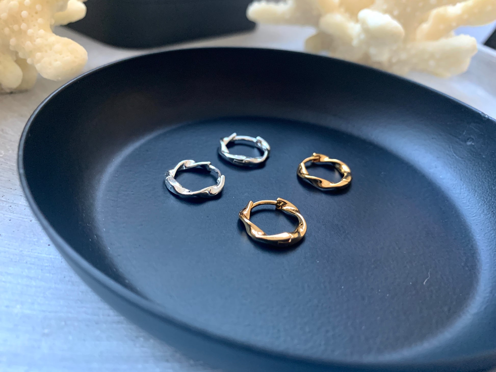 runde-edelstahl-mini-creolen-ohrringe-silber-gold-1-8-cm