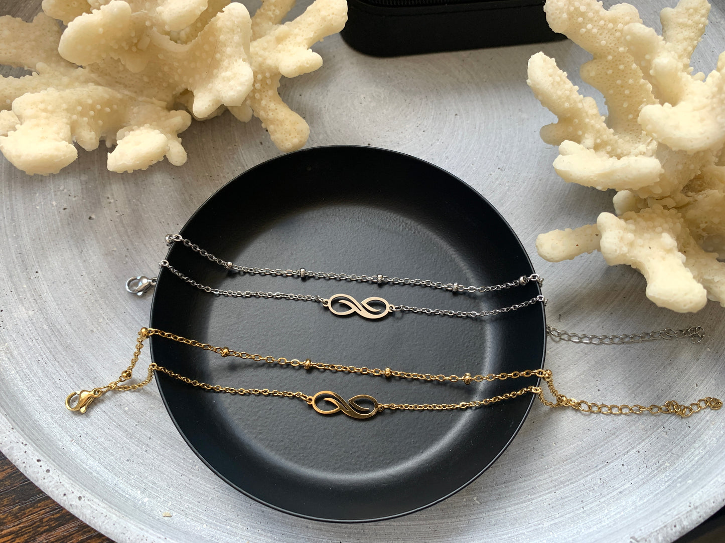 unendlichkeits-armband-damen-edelstahl-gold-silber-zeitlos-natascha-woge