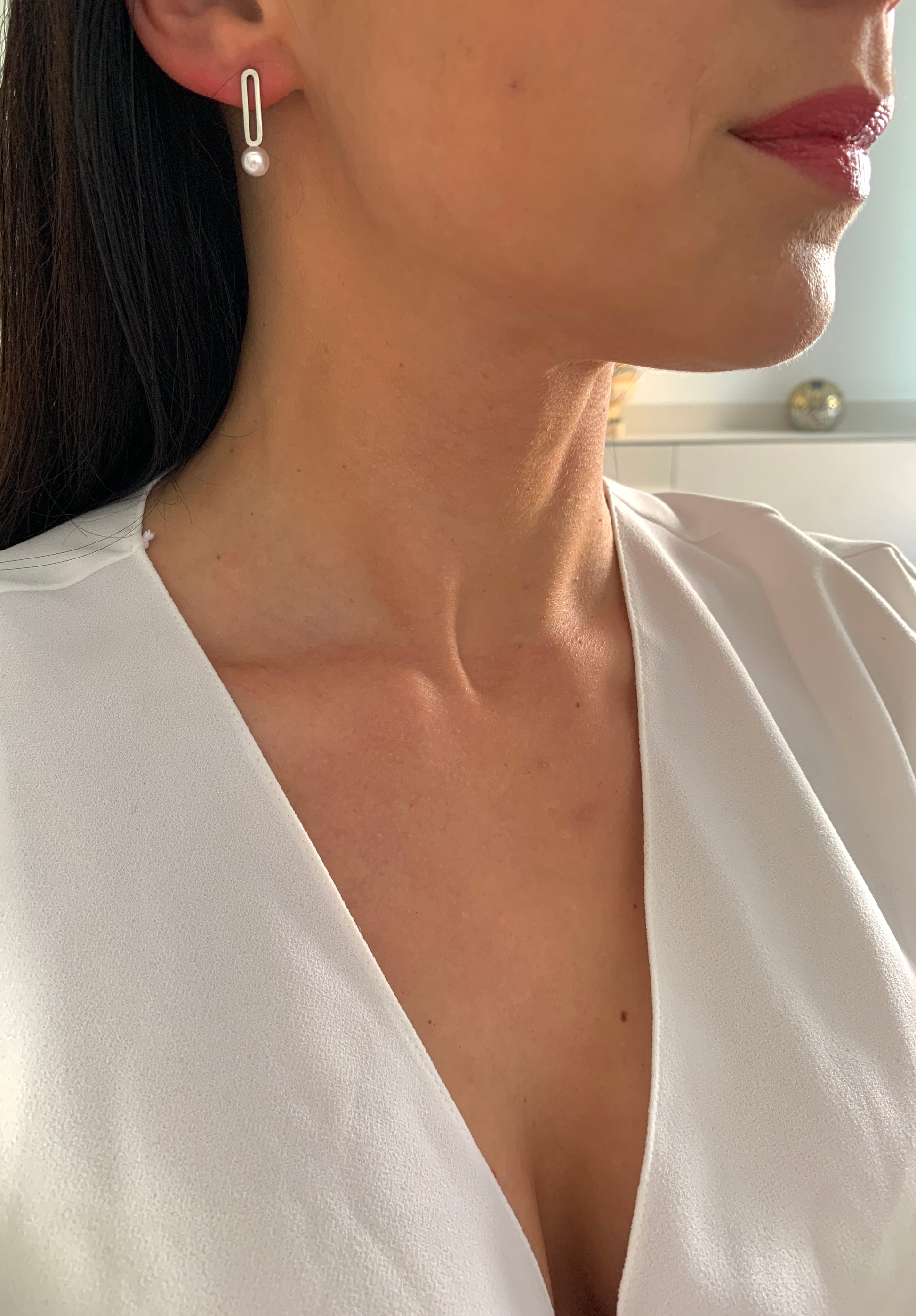 wasserfeste-edelstahl-ohrringe-mit-perle-minimal