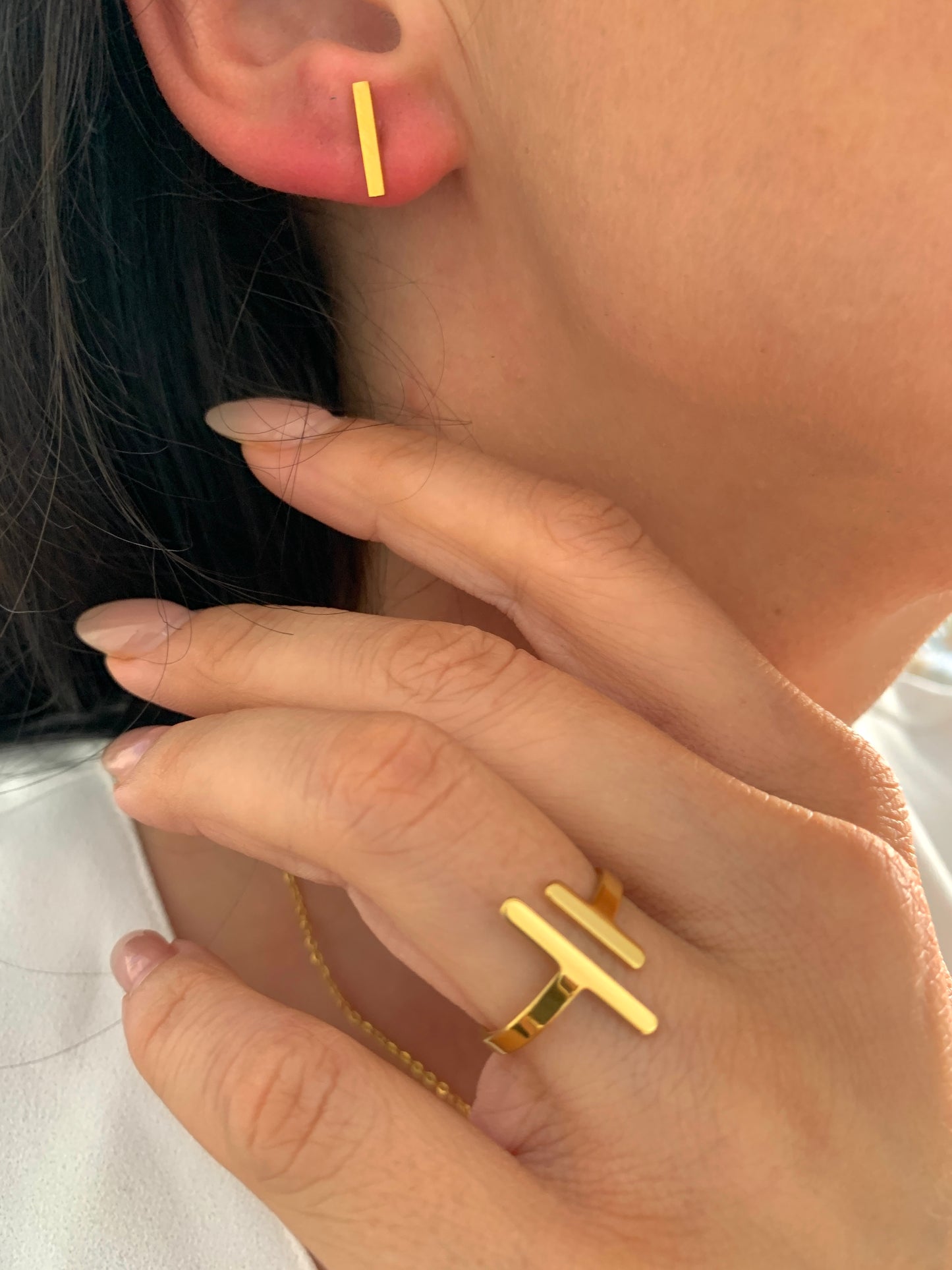 zeitlose-ohrstecker-stab-edelstahl-damenschmuck